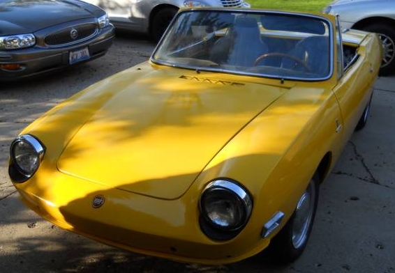 Summer (almost) ready: 1972 Fiat 850 Spider by Bertone – Classic Virus