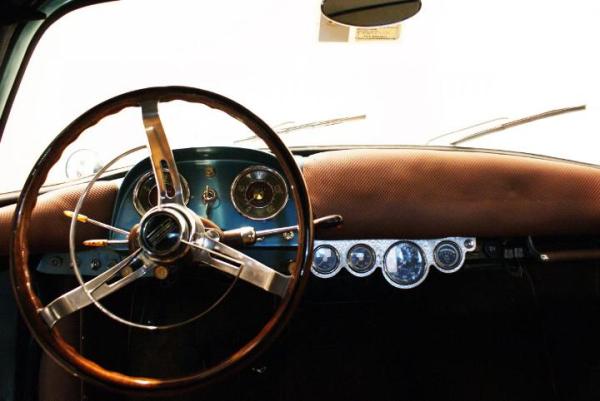 01_528279_1457463479