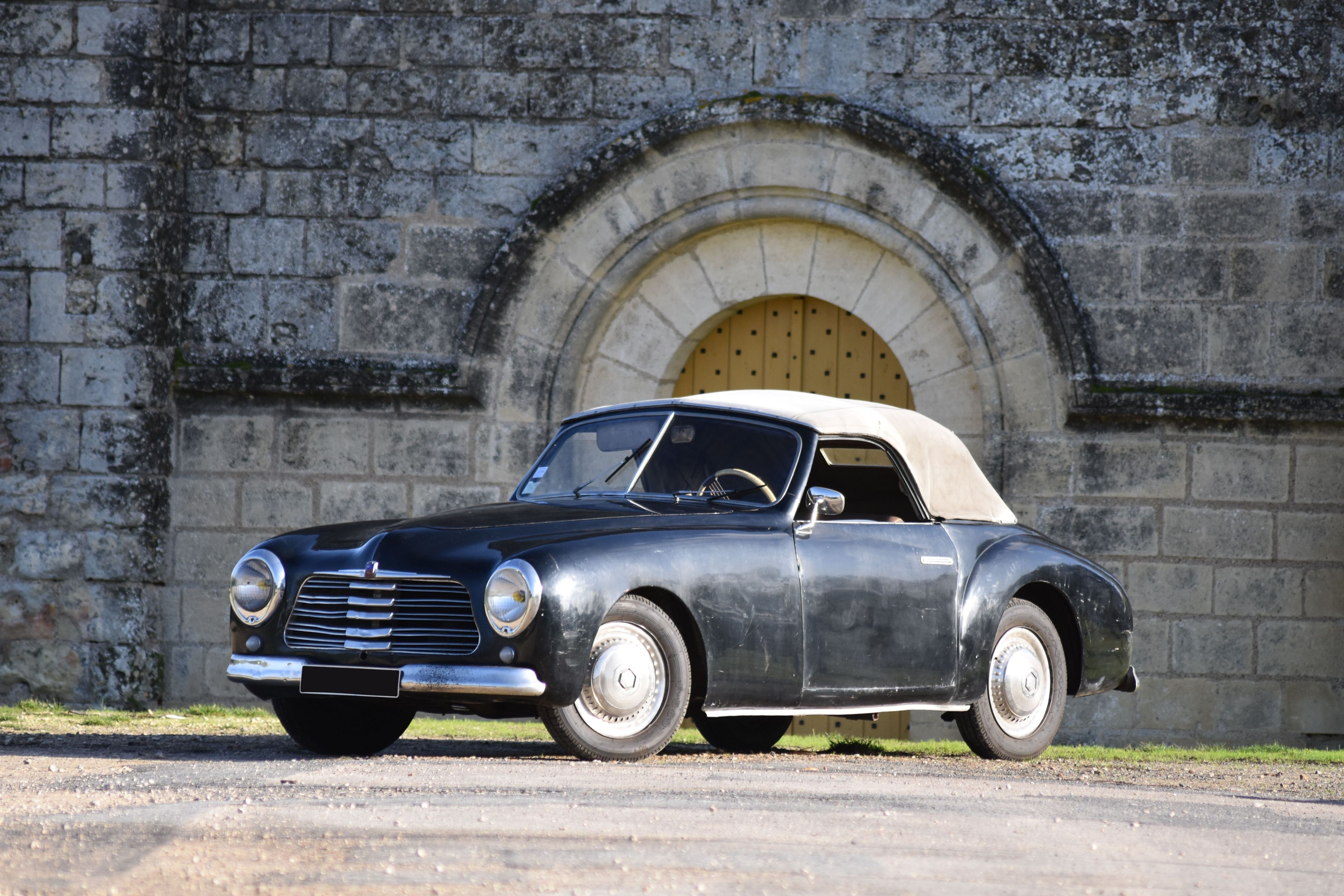 One family car: 1951 Simca 8 Sport Cabriolet – Classic Virus